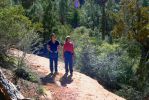 PICTURES/Vultee Arch Hike/t_Sharon & Livia.JPG